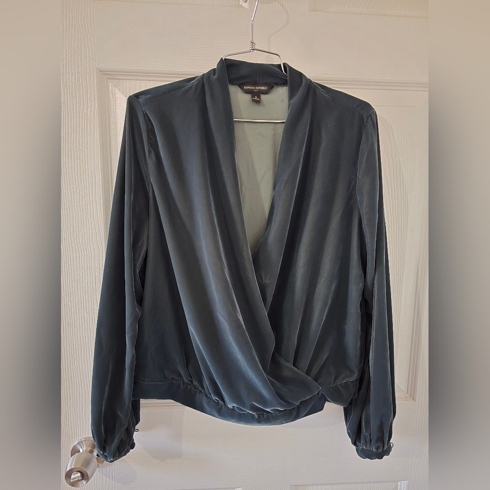 Banana Republic Ocean Emerald Velvet Wrap Small Top